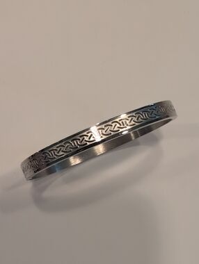 Celtic Knot Engraved Silver Bangle
